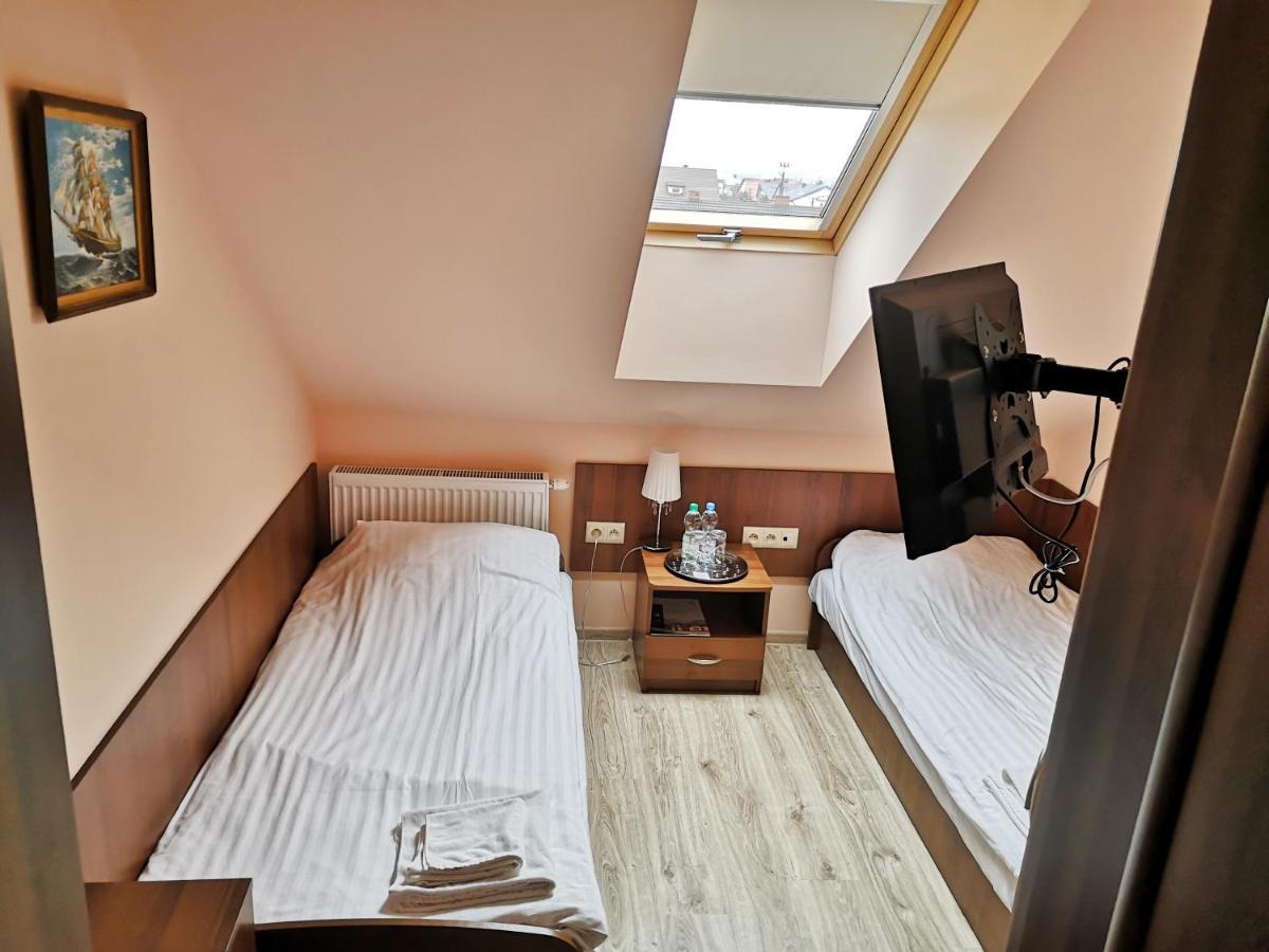 Hotel Viwaldi Baruchowo Exteriör bild