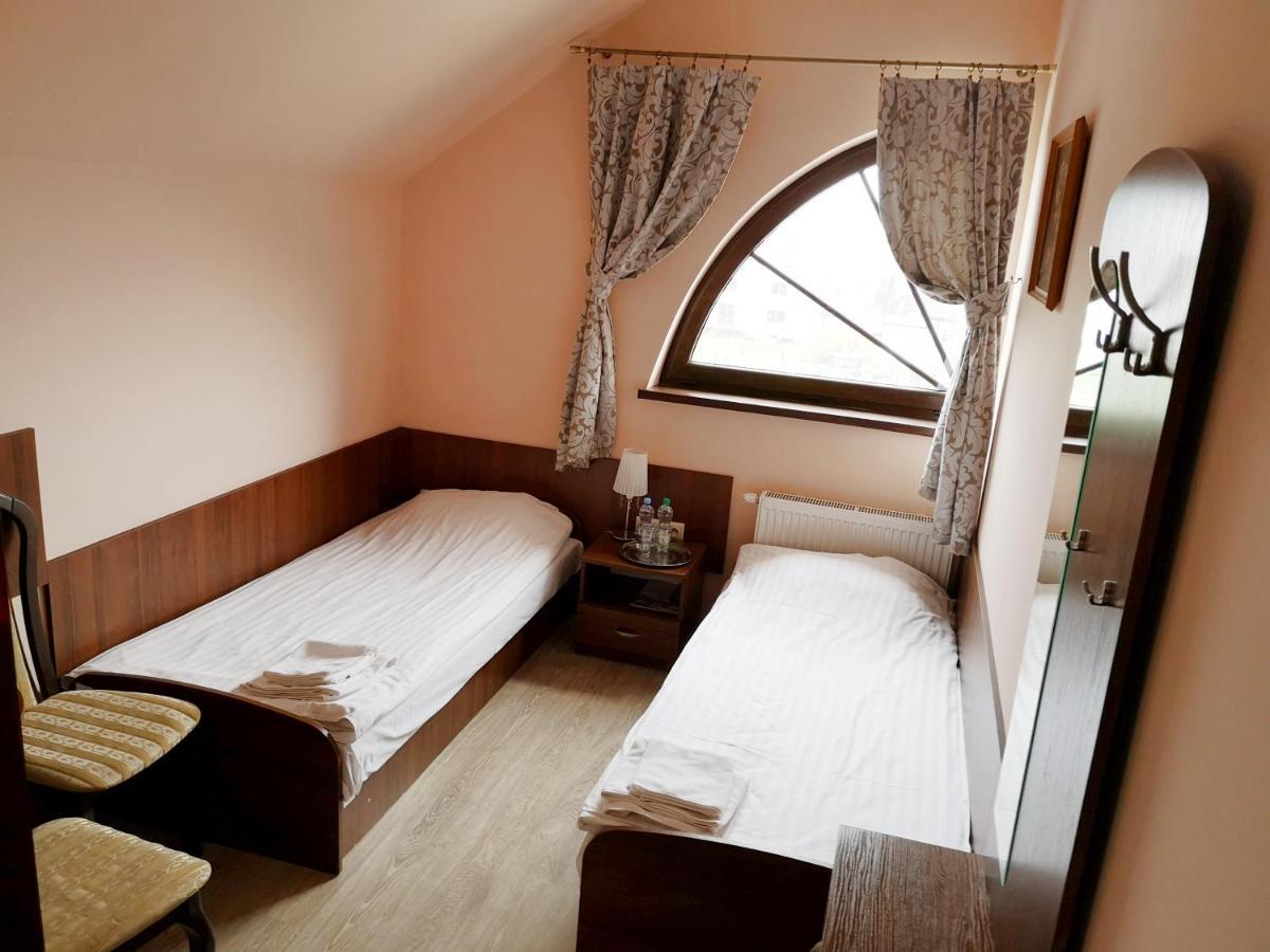 Hotel Viwaldi Baruchowo Exteriör bild