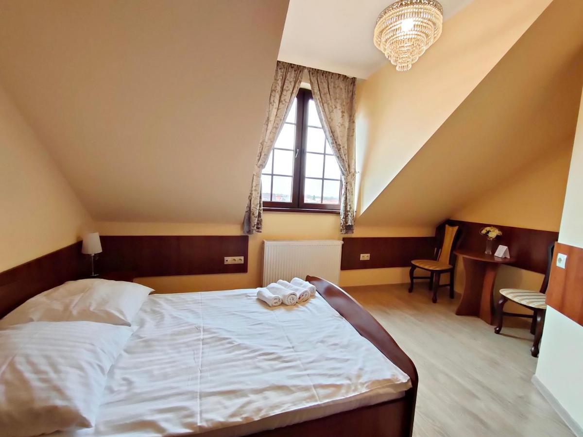 Hotel Viwaldi Baruchowo Exteriör bild