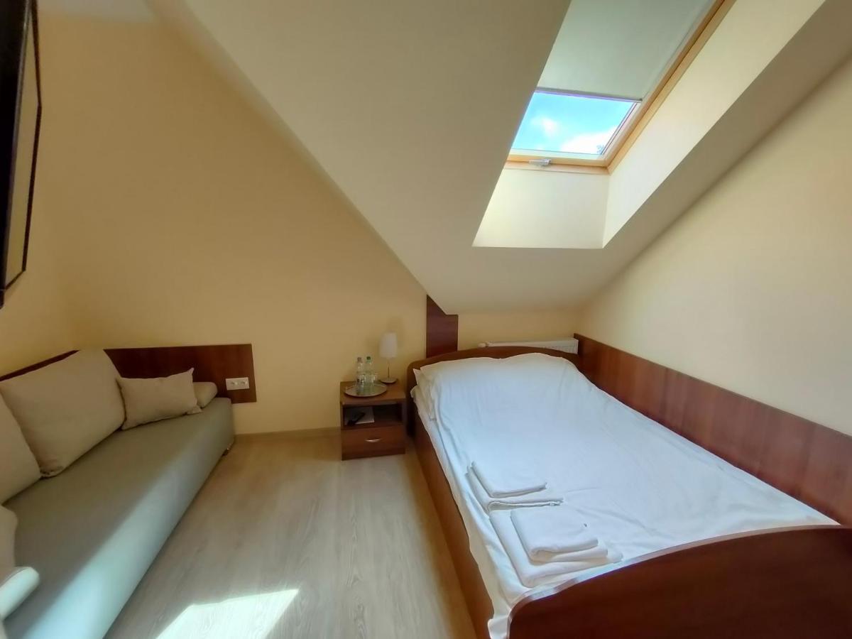 Hotel Viwaldi Baruchowo Exteriör bild