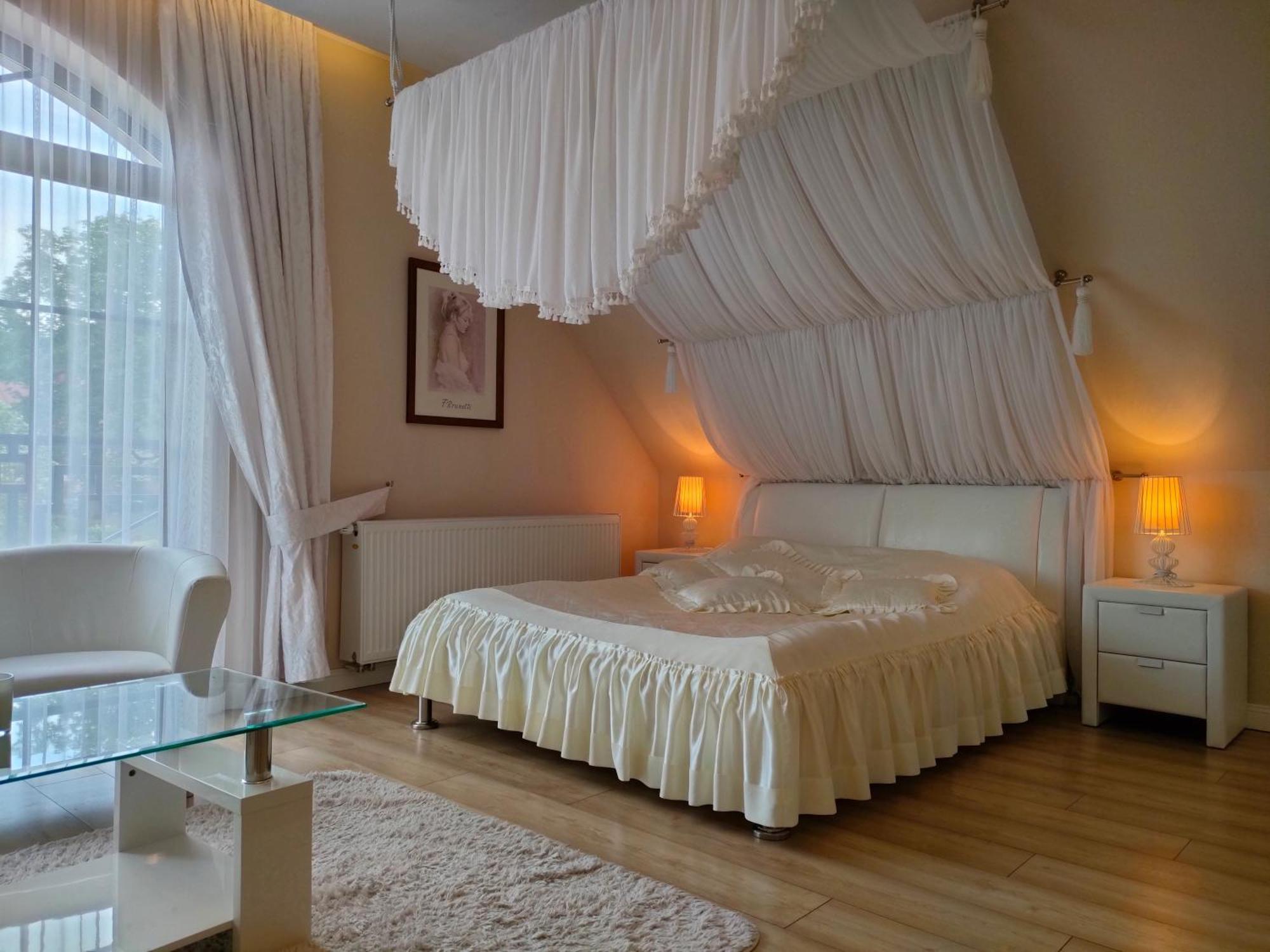 Hotel Viwaldi Baruchowo Exteriör bild
